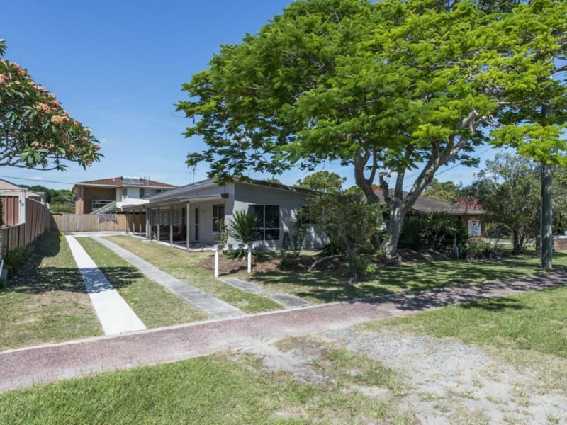 2/80 Charles Street, Iluka NSW 2466