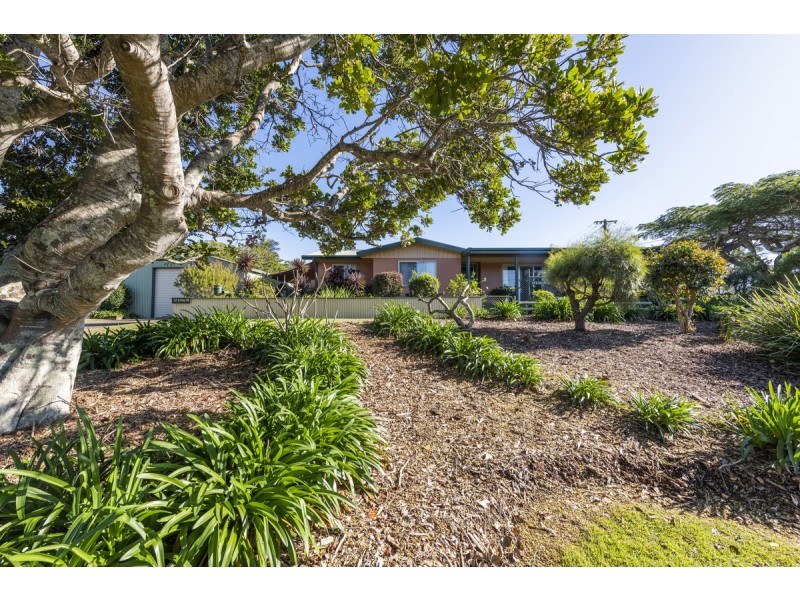 18 Long Street, Iluka NSW 2466