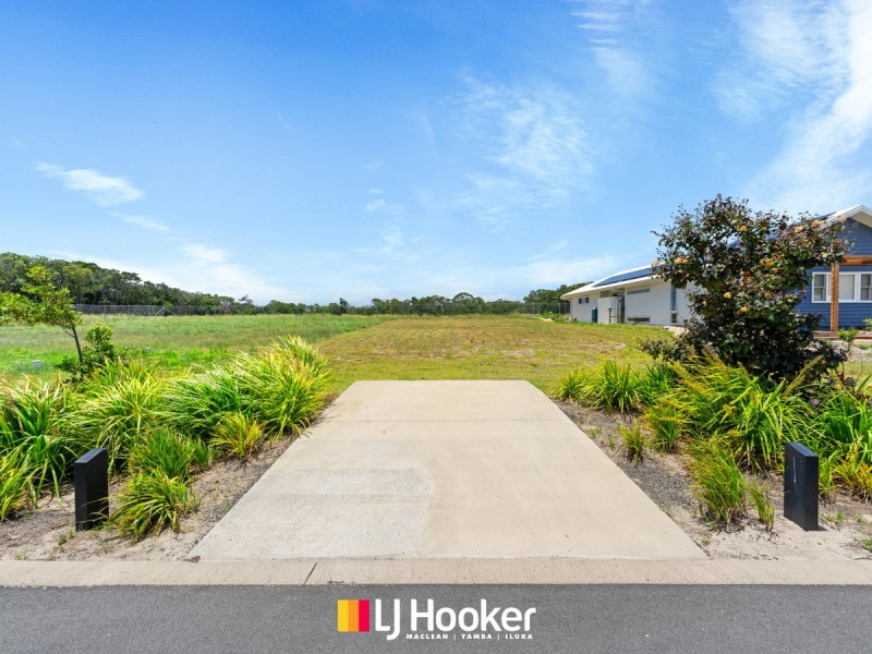 8 Yaegl Crescent, Iluka NSW 2466