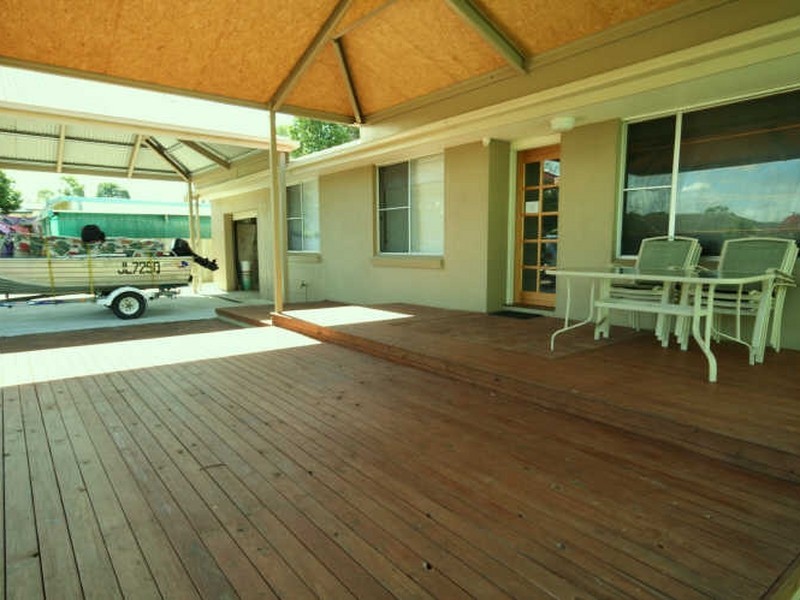 17 Loxton Avenue, Iluka NSW 2466