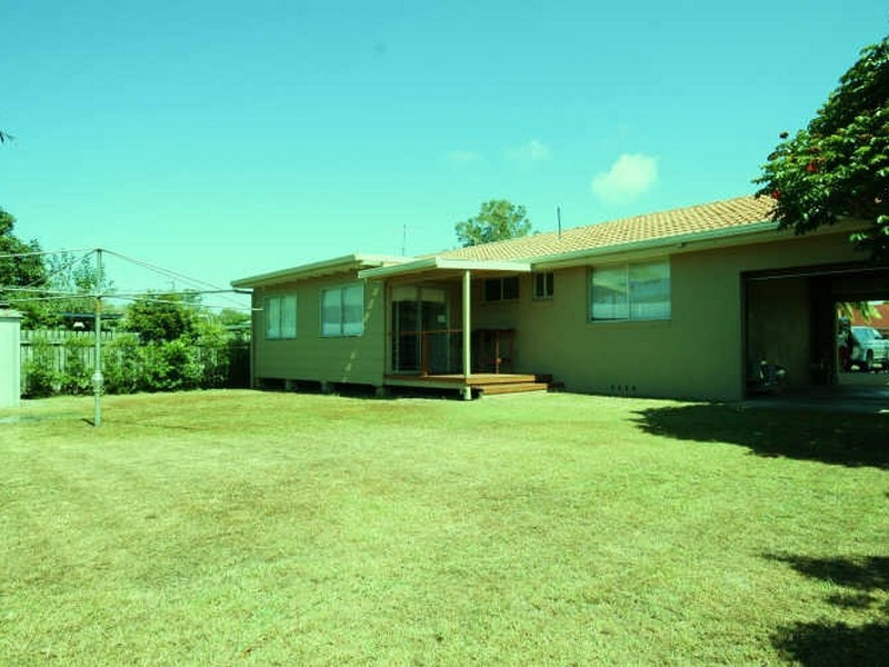17 Loxton Avenue, Iluka NSW 2466