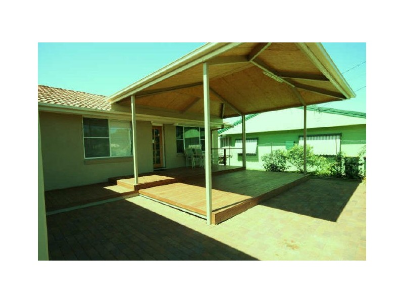 17 Loxton Avenue, Iluka NSW 2466