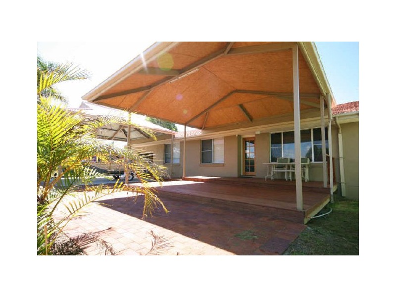 17 Loxton Avenue, Iluka NSW 2466