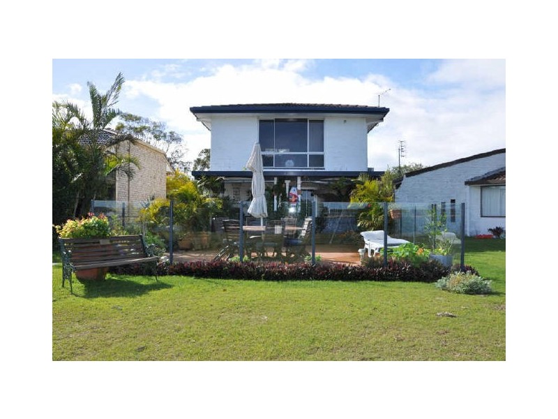 2/32 Queen Lane, Iluka NSW 2466