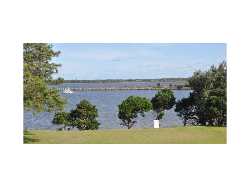 2/32 Queen Lane, Iluka NSW 2466