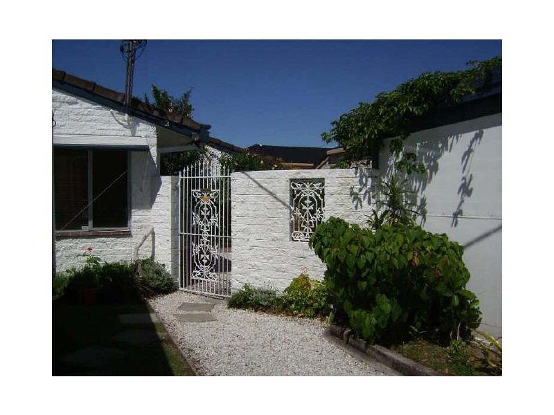 2/32 Queen Lane, Iluka NSW 2466