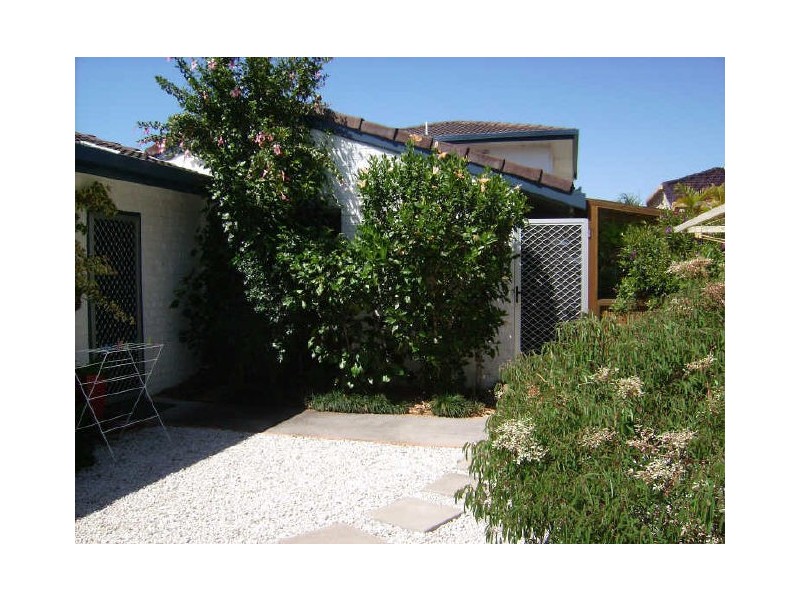 2/32 Queen Lane, Iluka NSW 2466