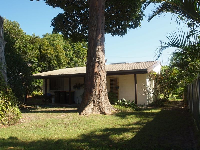 4 Loxton Avenue, Iluka NSW 2466