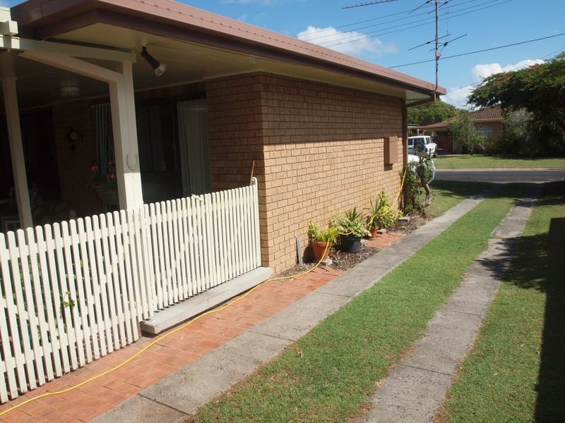 2 Gundaroo Crescent, Iluka NSW 2466