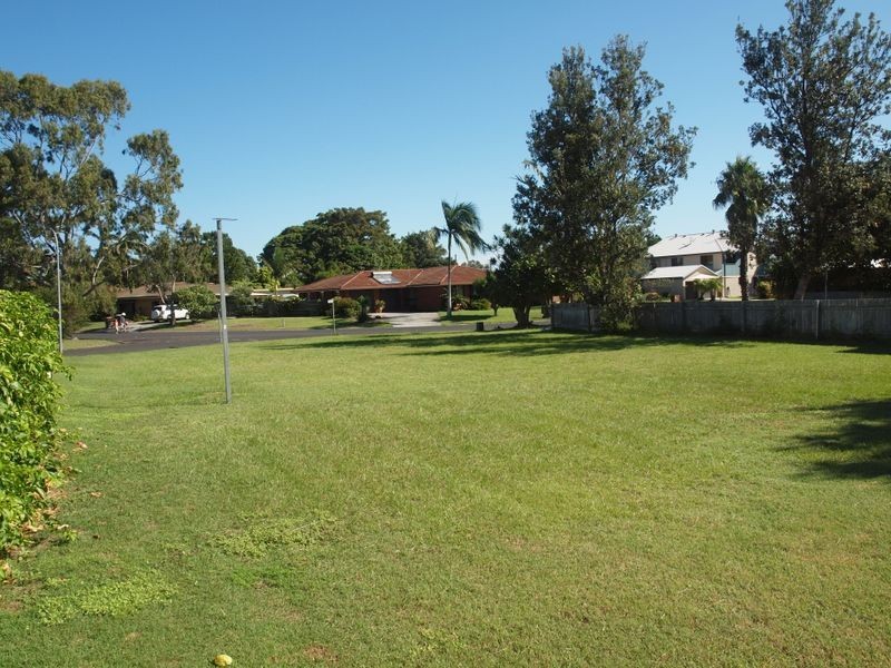 1 Conrad Close, Iluka NSW 2466