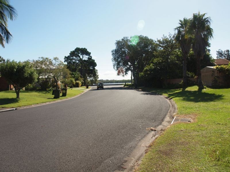 1 Conrad Close, Iluka NSW 2466