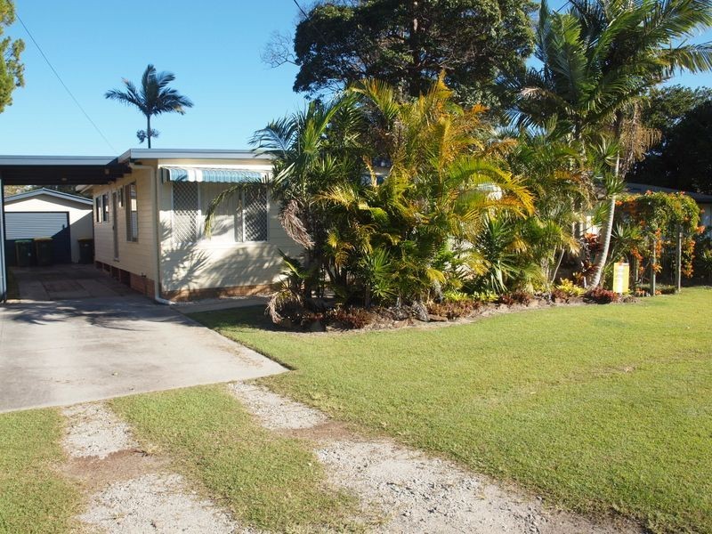 6 Loxton Avenue, Iluka NSW 2466
