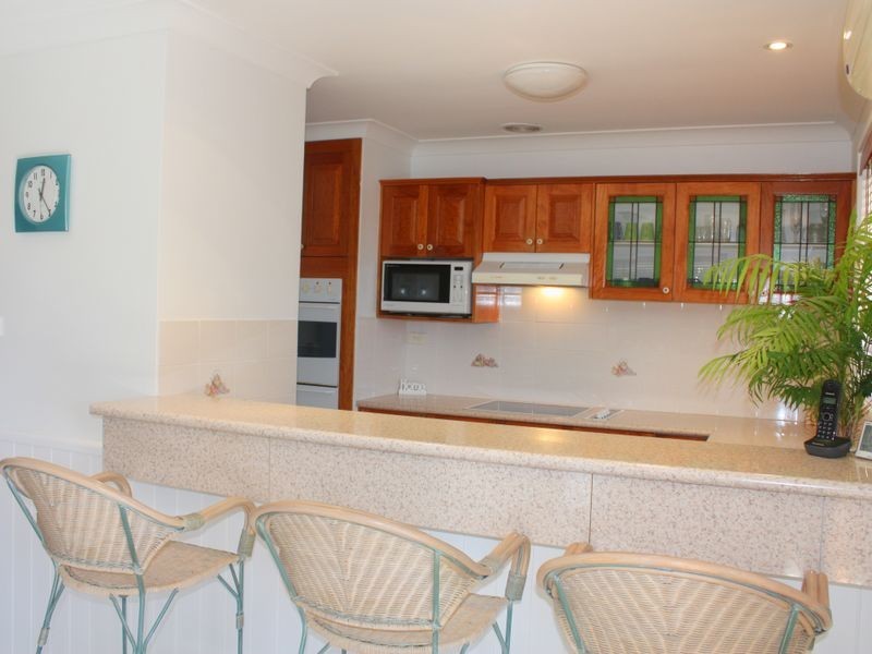 16 Loxton Avenue, Iluka NSW 2466