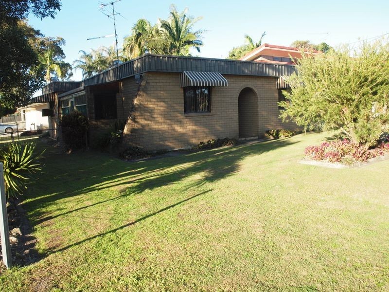 17 Angourie Street, Iluka NSW 2466