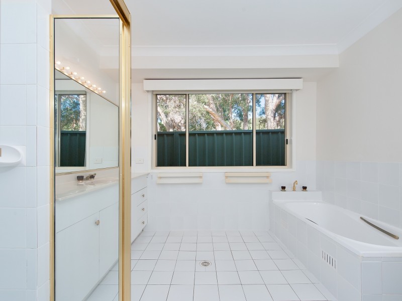 111 Government Road, Shoal Bay NSW 2315