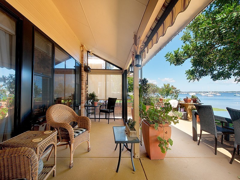 6 Sunset Boulevarde, Soldiers Point NSW 2317