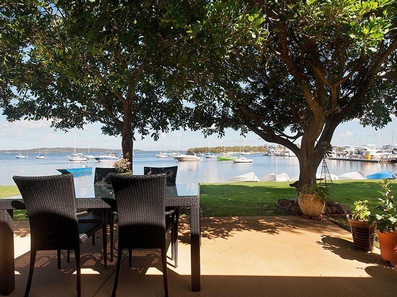 6 Sunset Boulevarde, Soldiers Point NSW 2317