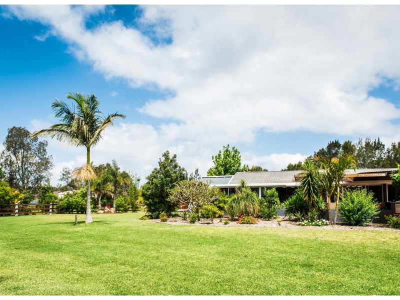 16 Melaleuca Drive, One Mile NSW 2316