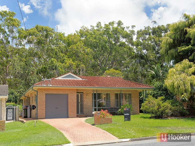 102 Government Rd, Shoal Bay NSW 2315