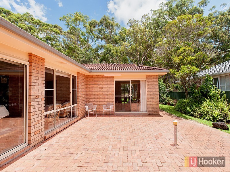 102 Government Rd, Shoal Bay NSW 2315