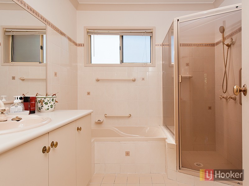 102 Government Rd, Shoal Bay NSW 2315