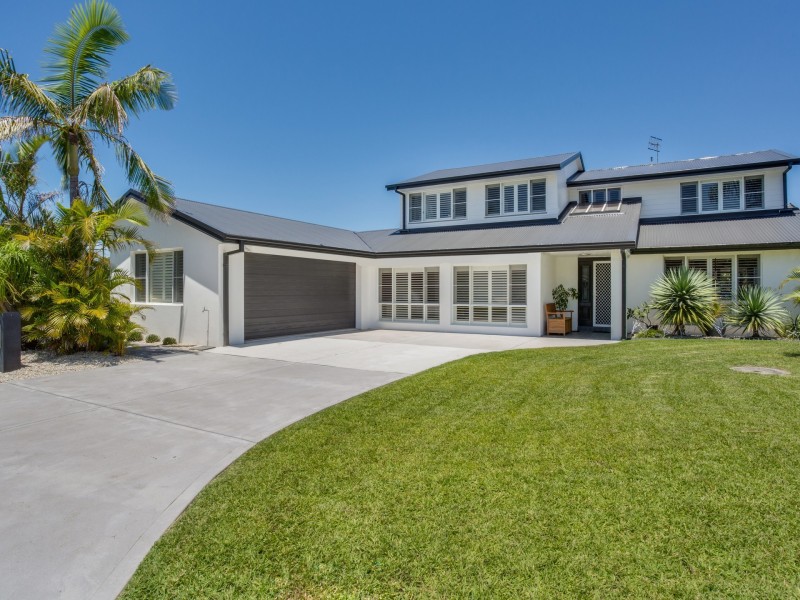 1 Kings Court, Soldiers Point NSW 2317