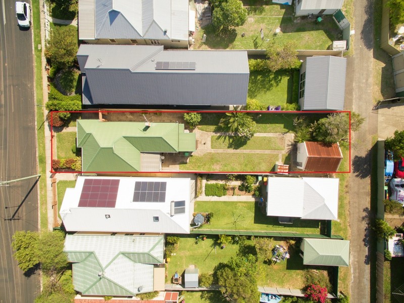 18 Maitland Street, Stockton NSW 2295