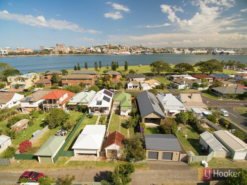 18 Maitland Street, Stockton NSW 2295