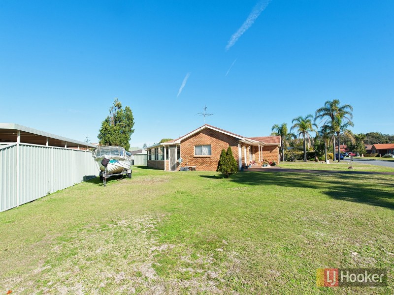42 Shoreline Drive, Fingal Bay NSW 2315