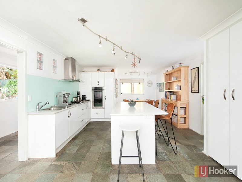15 Bagnall Avenue, Soldiers Point NSW 2317