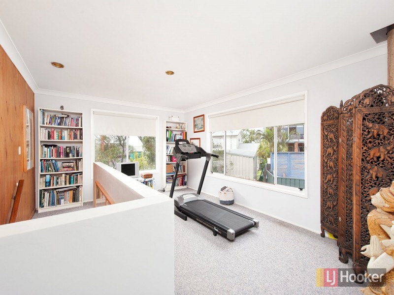 15 Bagnall Avenue, Soldiers Point NSW 2317