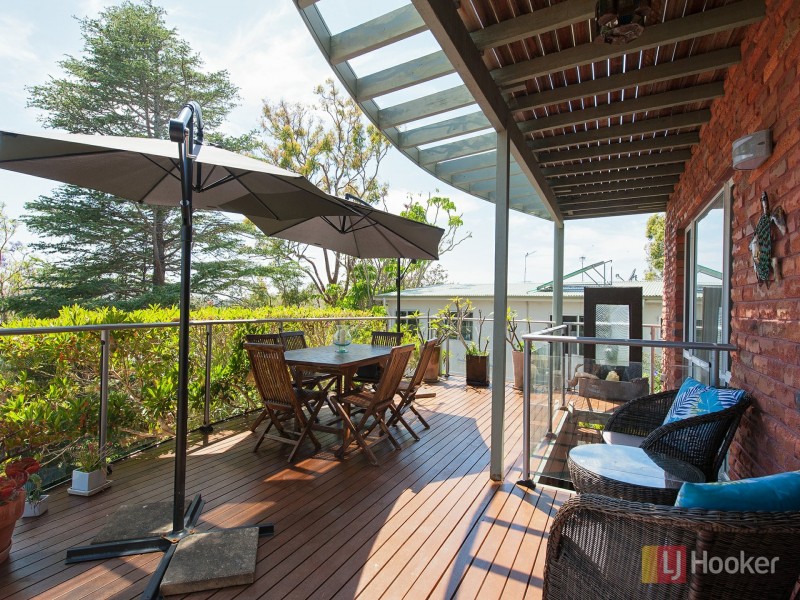 15 Bagnall Avenue, Soldiers Point NSW 2317