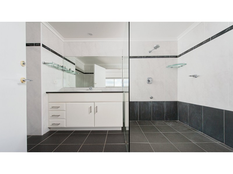 106 & 107/2 Messines Street, Shoal Bay NSW 2315