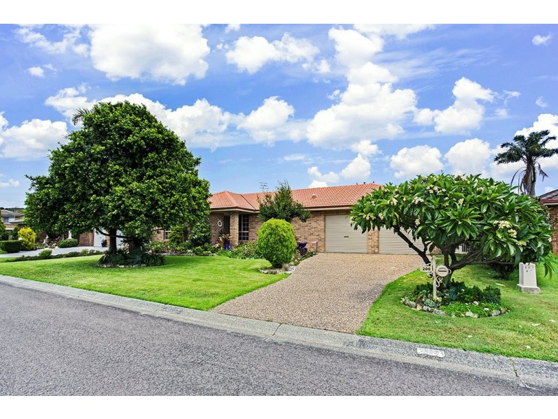 206 Rocky Point Road, Fingal Bay NSW 2315