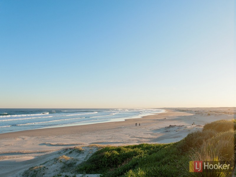 8 Davidson Street, Anna Bay NSW 2316