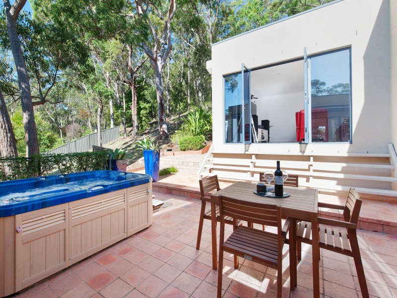 5 Bourne Boulevard, Nelson Bay NSW 2315
