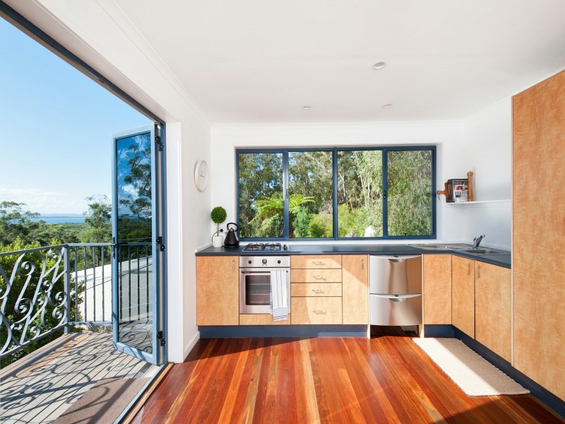 5 Bourne Boulevard, Nelson Bay NSW 2315