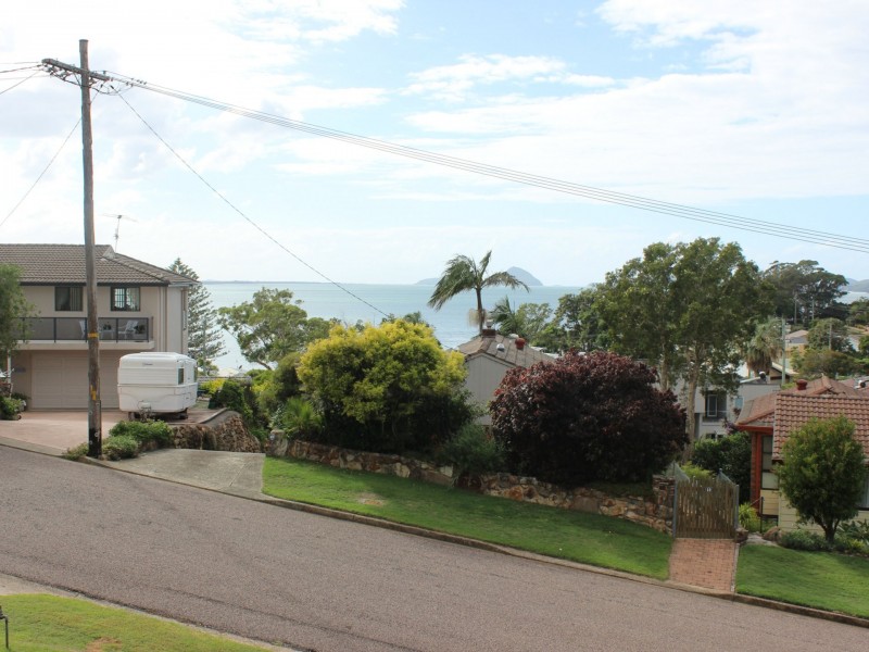 48 Vista Avenue, Soldiers Point NSW 2317