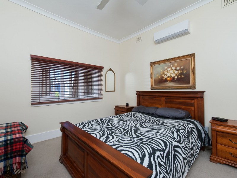 12 Sunderland Street, Mayfield NSW 2304