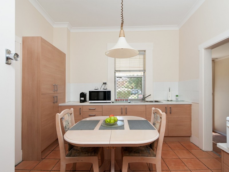 12 Sunderland Street, Mayfield NSW 2304