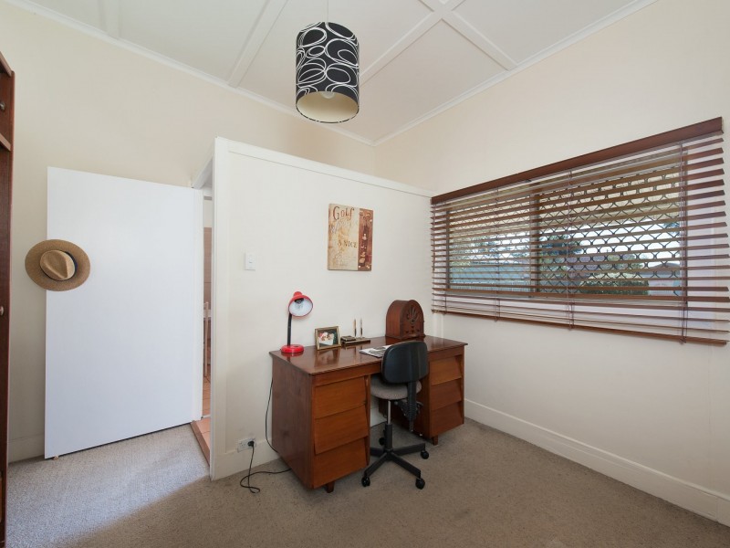 12 Sunderland Street, Mayfield NSW 2304
