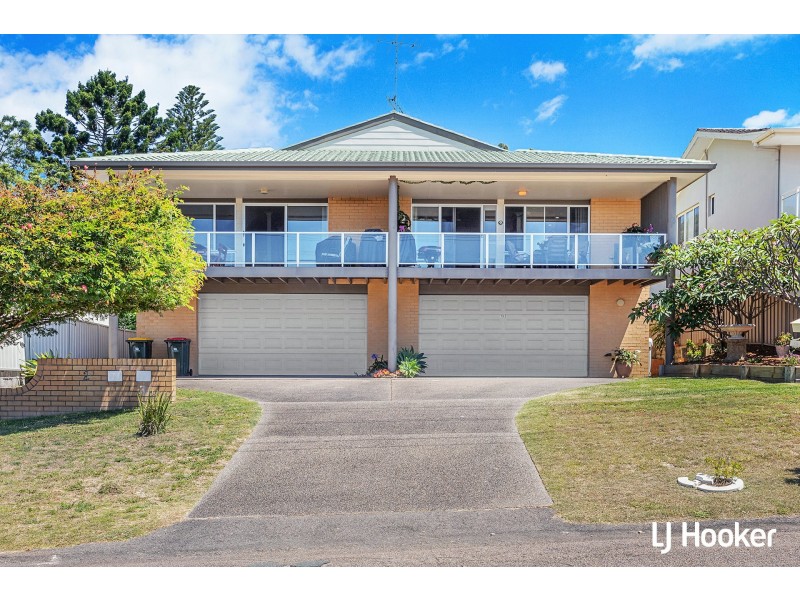 1/2 Moorooba Crescent, Nelson Bay NSW 2315