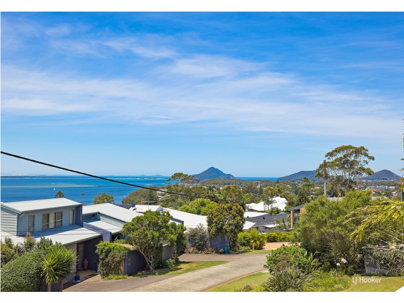 1/14 Wollomi Avenue, Nelson Bay NSW 2315