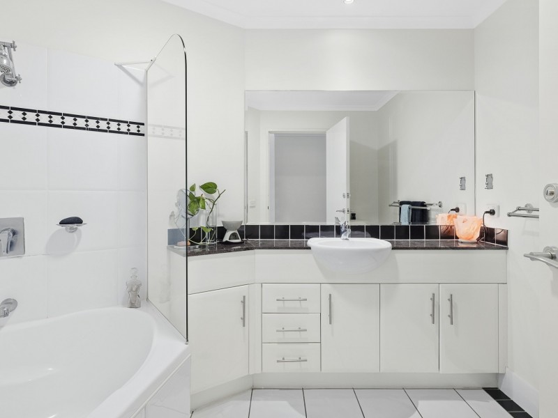 711/43 Shoal Bay Rd, Shoal Bay NSW 2315