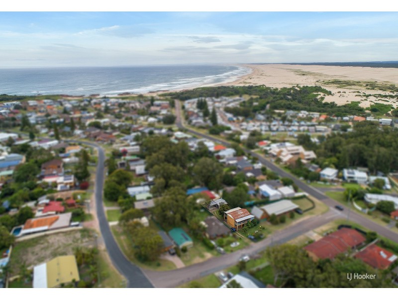 4 Davidson Street, Anna Bay NSW 2316