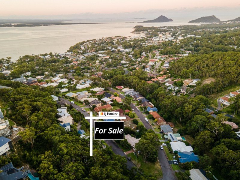 5 Tareebin Road, Nelson Bay NSW 2315