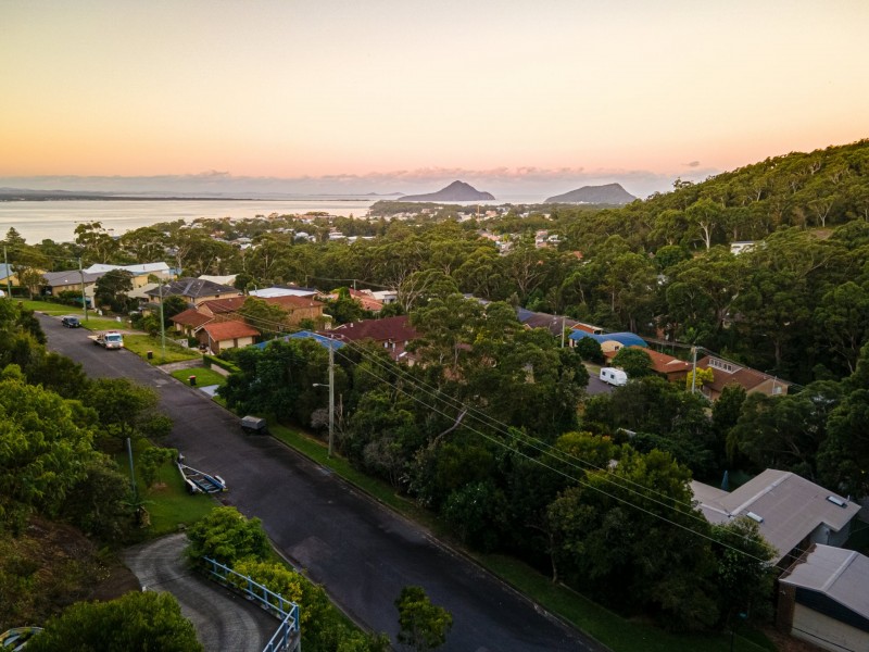 5 Tareebin Road, Nelson Bay NSW 2315