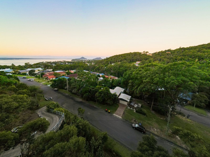 5 Tareebin Road, Nelson Bay NSW 2315