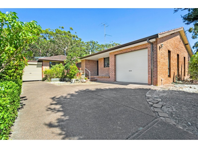 18 Ocean Beach Road, Shoal Bay NSW 2315