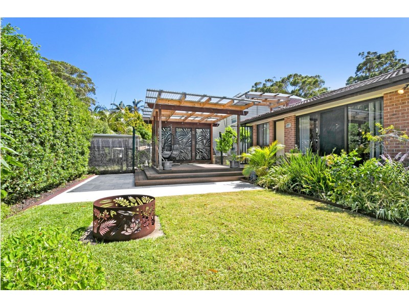 18 Ocean Beach Road, Shoal Bay NSW 2315